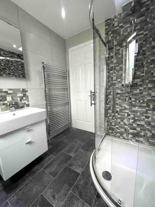Home In Solihull - Near Nec, Bhx & Solihull Town Centre 버밍엄 외부 사진